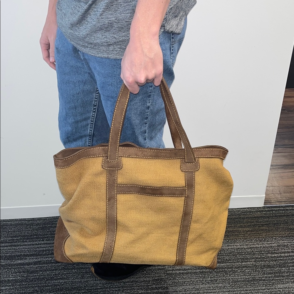 Tommy Bahama Large Tan Burlap and Brown Men's Travel Tote - Picture 13 of 16